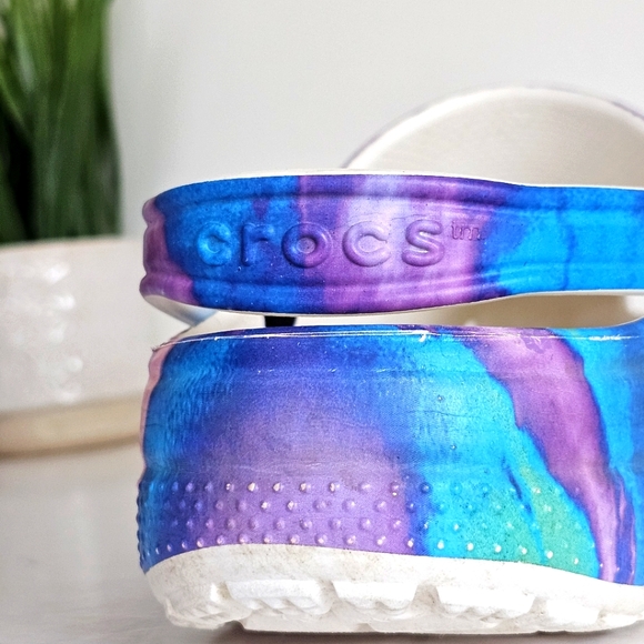 Crocs Classic Out Of This World Tie-Dye Multicolored Clogs Size 10 Men 13 Women - Picture 9 of 16